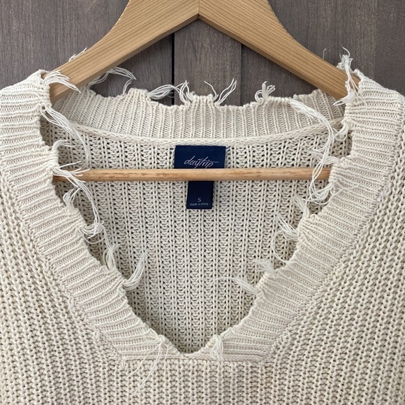 DAYTRIP Cotton Blend Distressed Trim Sweater Women’s Size Small - Picture 9 of 15